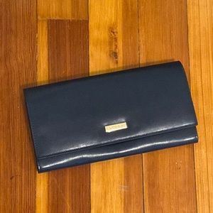 🌟HP🌟 NWOT St. John Leather Clutch